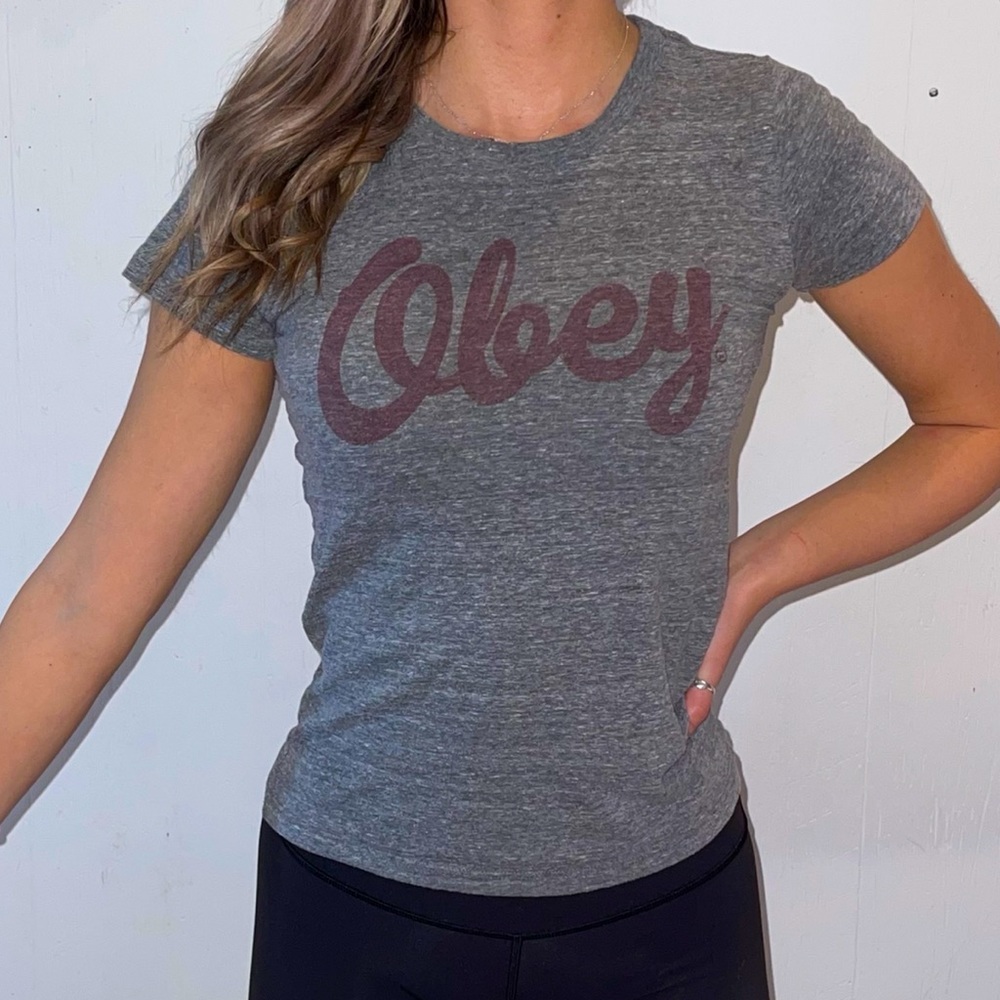 Obey t shirt